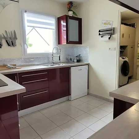 Дом отдыха Maison 4 Pour 8 Personnes Доль-де-Бретань